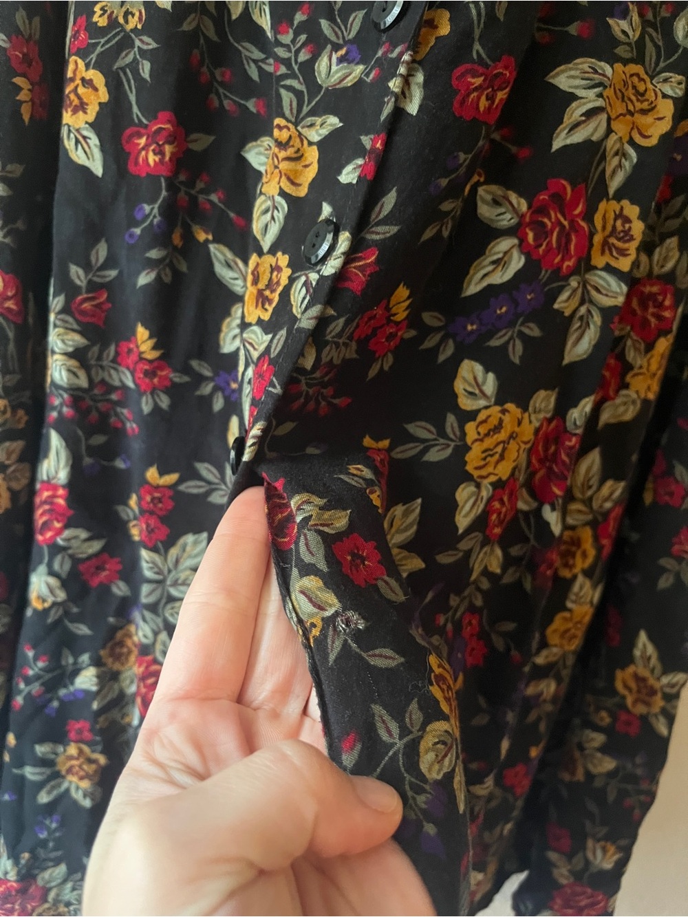 Vintage Floral Button-Front Midi Skirt - Black with Red & Yellow Flowers - Picture 4 of 7